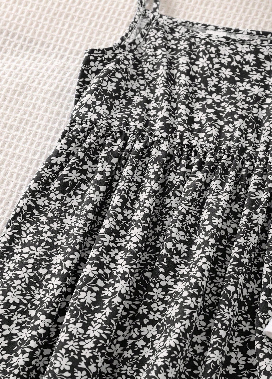 Черно-белый летний костюм (футболка, сарафан) SHEIN