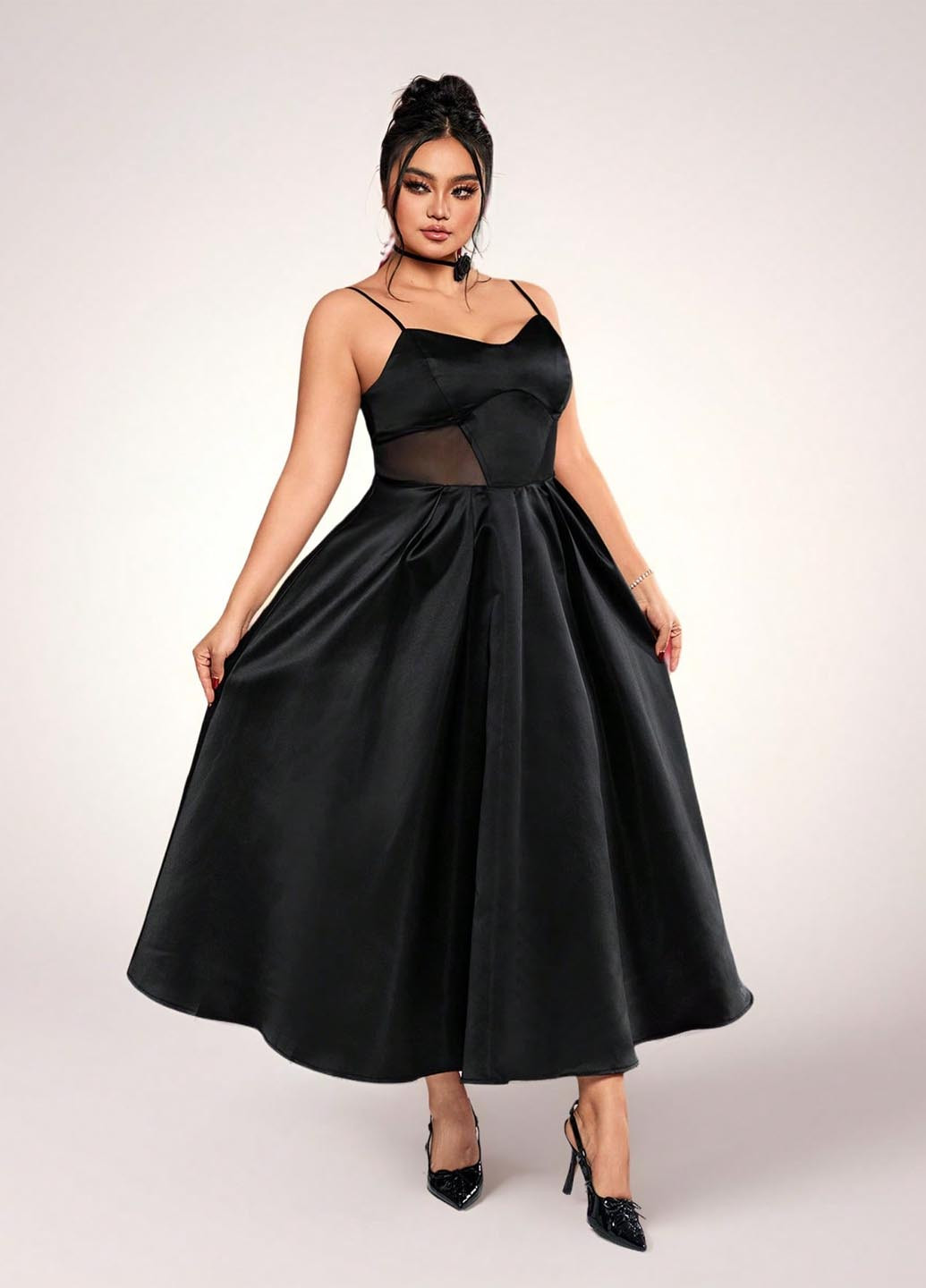 Черное вечернее платье клеш SHEIN однотонное