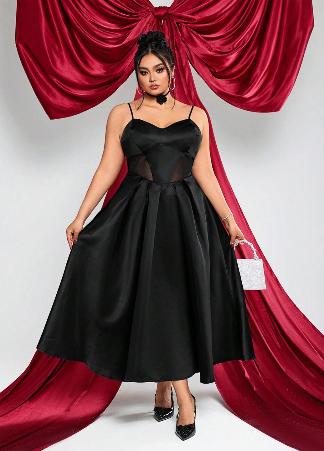 Черное вечернее платье клеш SHEIN однотонное