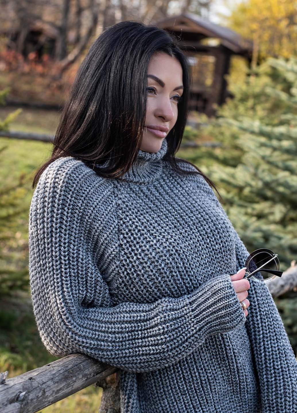 Серый демисезонный свитер "джолли" Anika