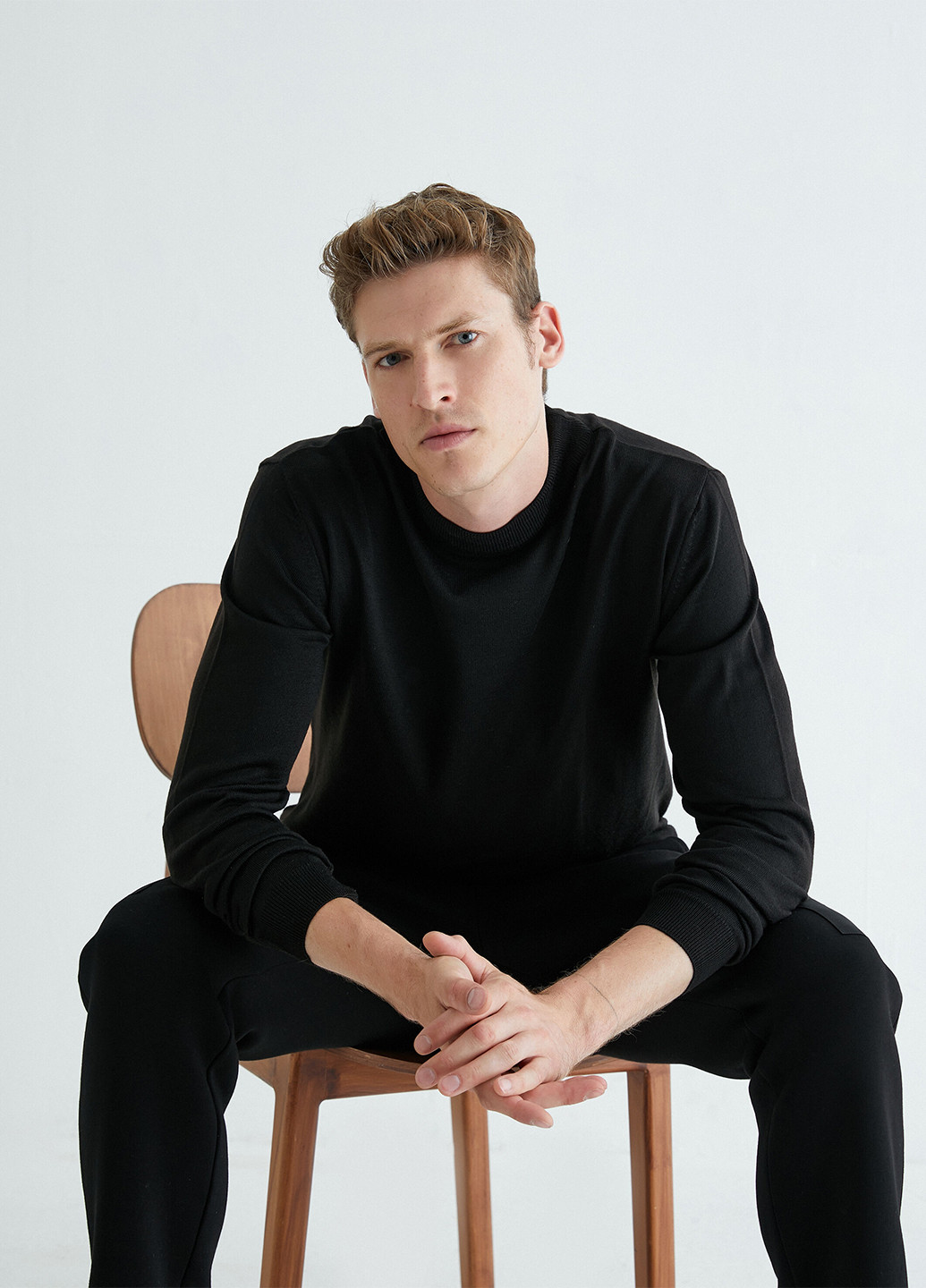 Чорний світшот KOTON однотонний без декору (263607307)