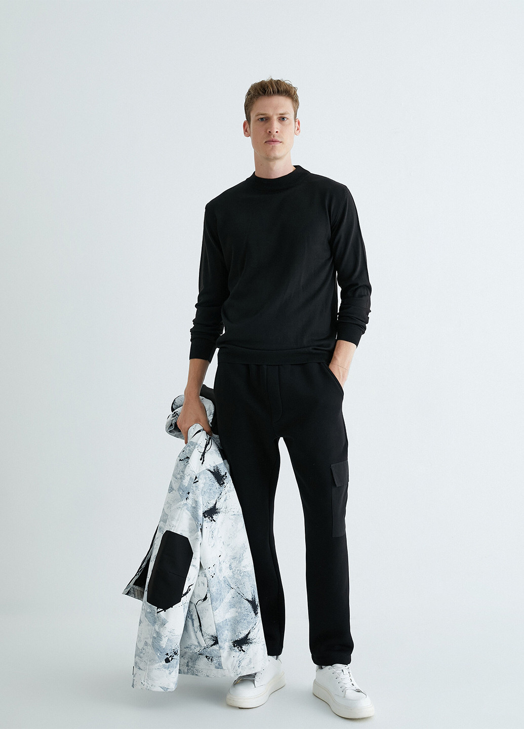 Чорний світшот KOTON однотонний без декору (263607307)