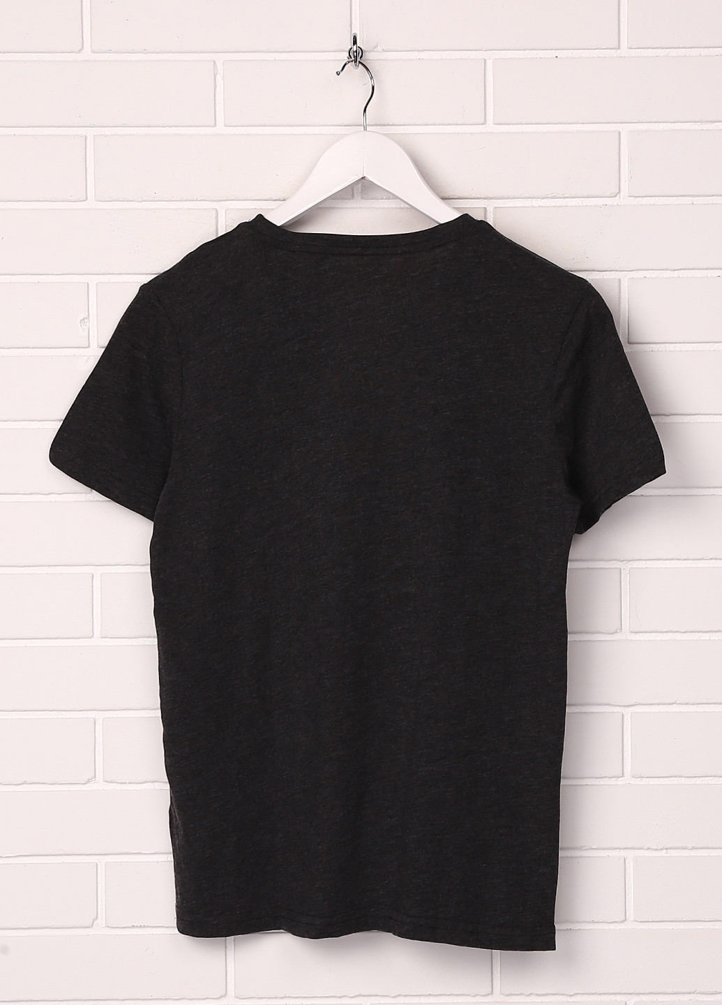 Темно-серая летняя футболка с коротким рукавом Kiabi