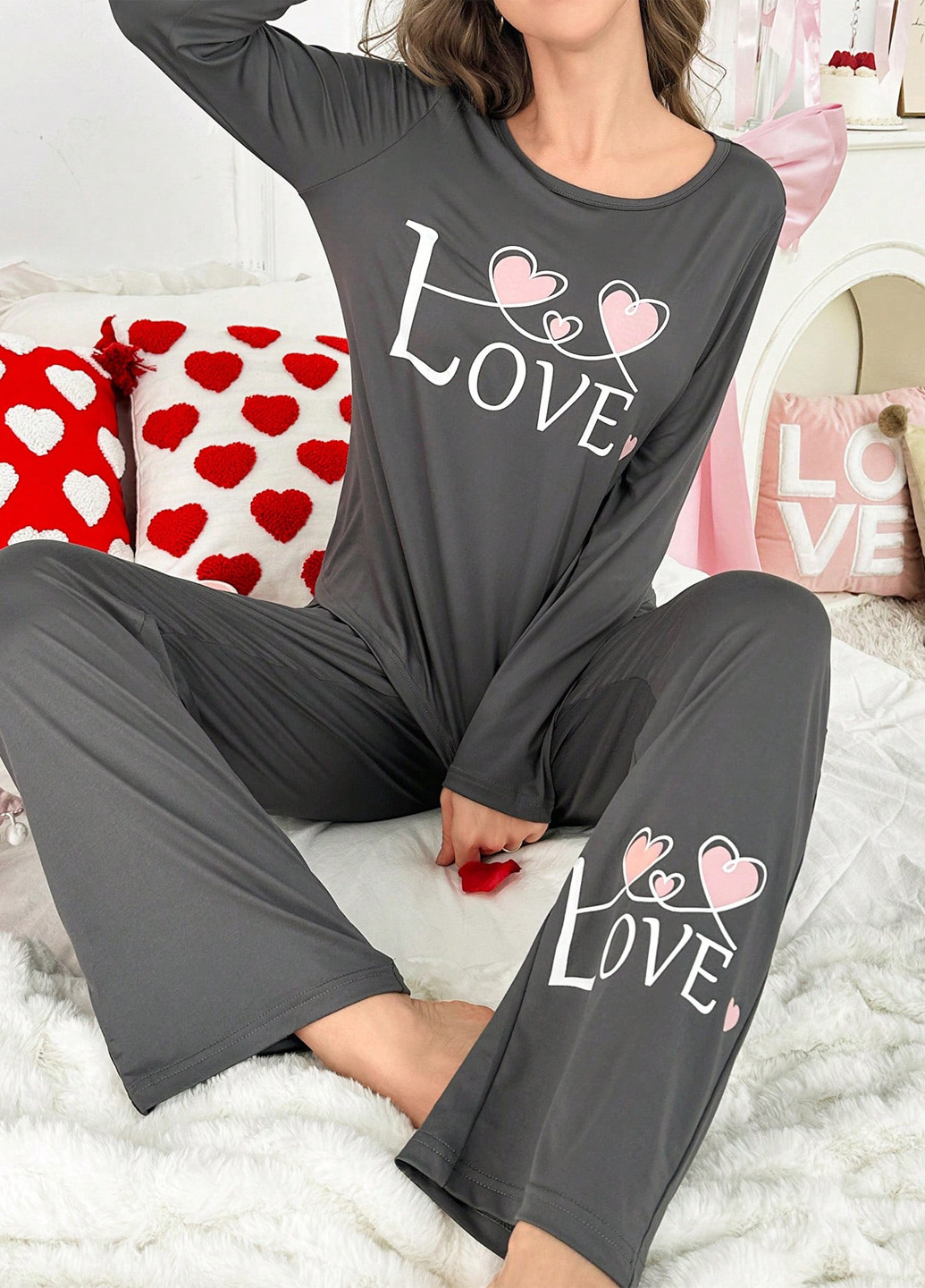 Сіра всесезон піжама (лонгслів, штани) лонгслів + брюки SHEIN