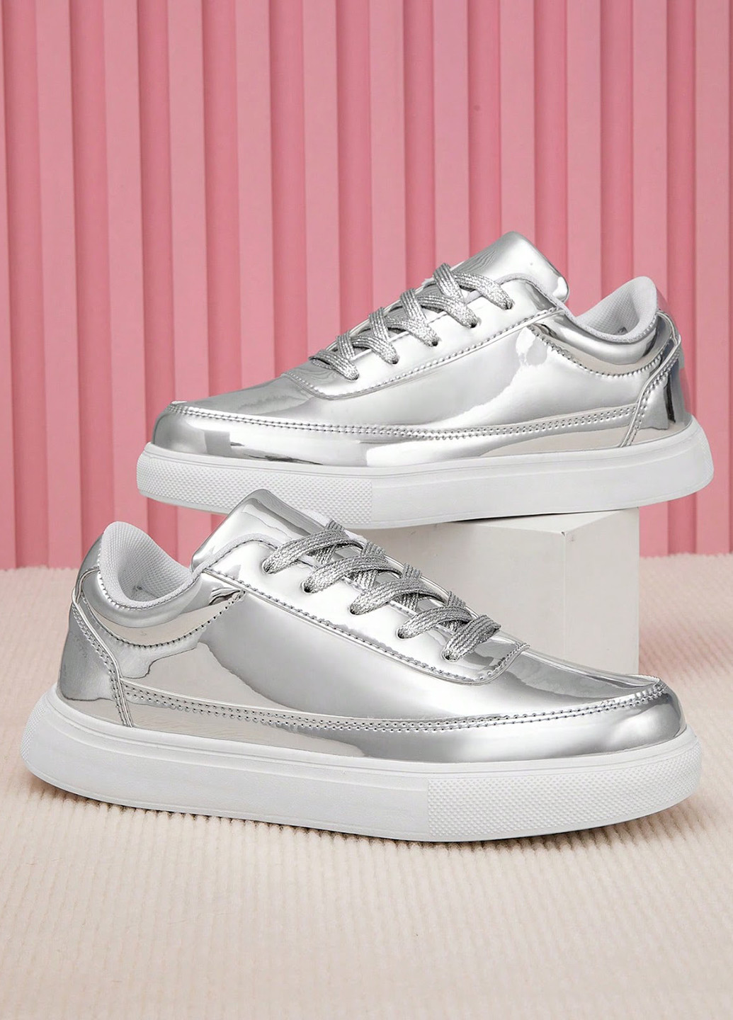 Кроссовки SHEIN серебряные демисезоны (322814221)