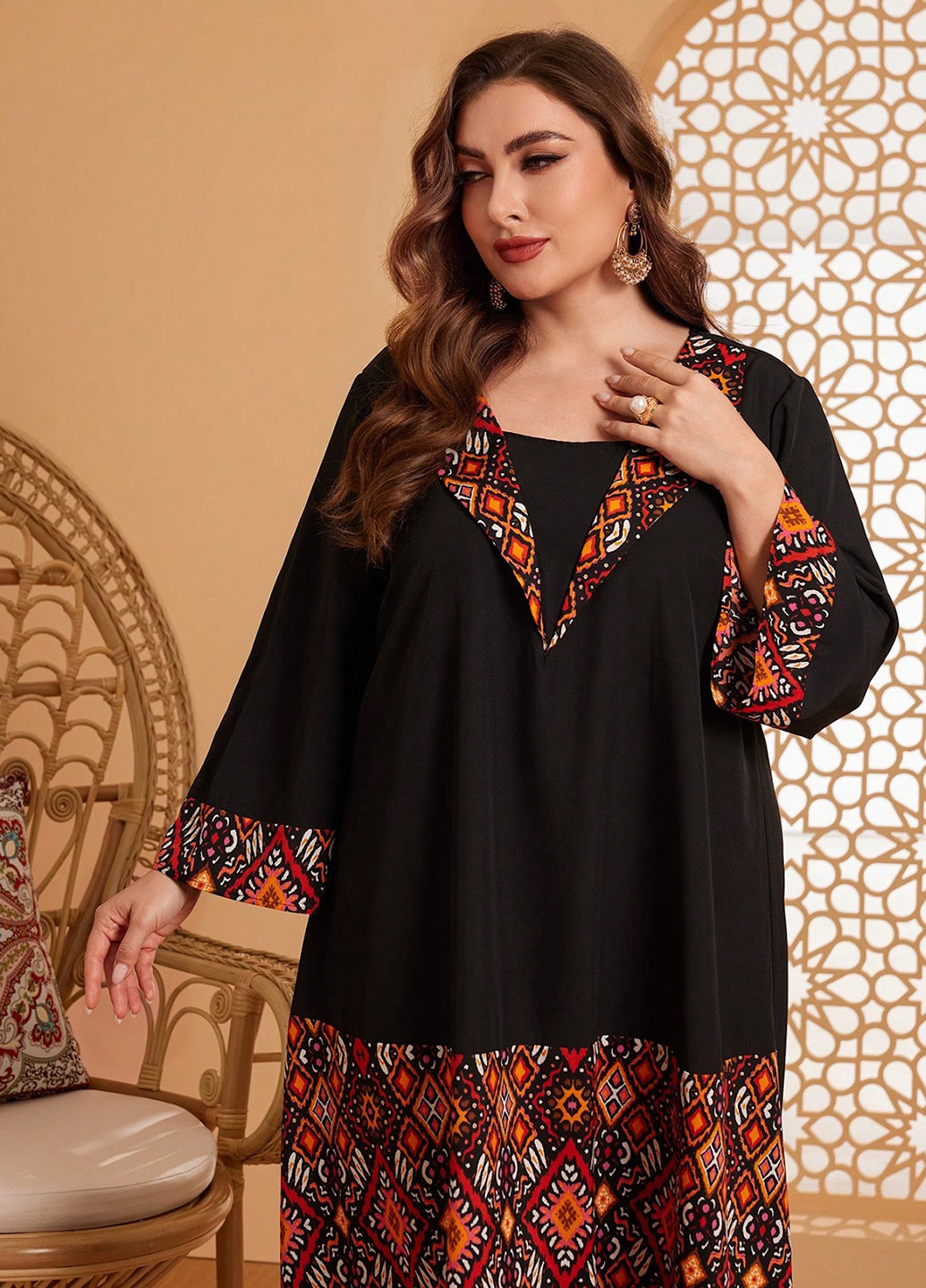 Черное кэжуал платье а-силуэт SHEIN с орнаментом