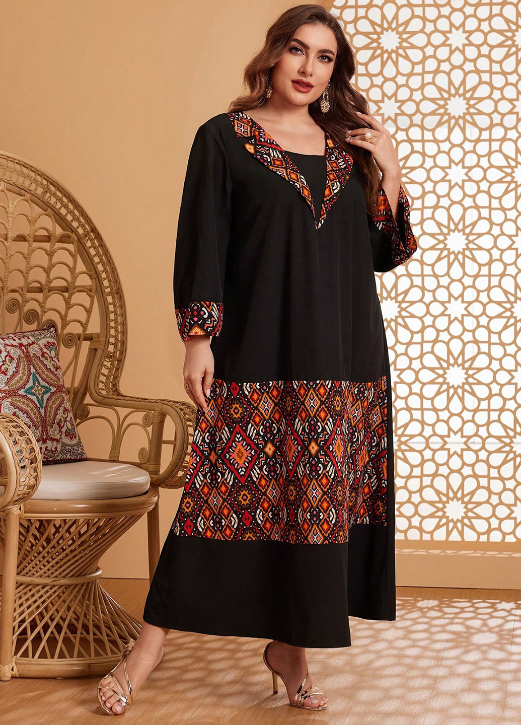 Черное кэжуал платье а-силуэт SHEIN с орнаментом