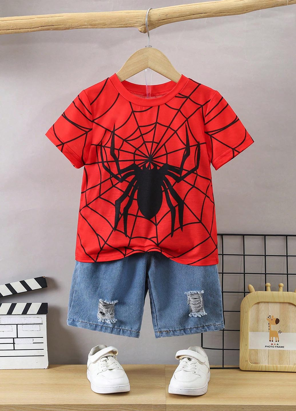 Красная летняя футболка SHEIN