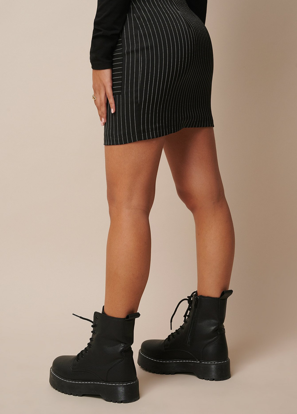 Черная кэжуал однотонная юбка NA-KD карандаш