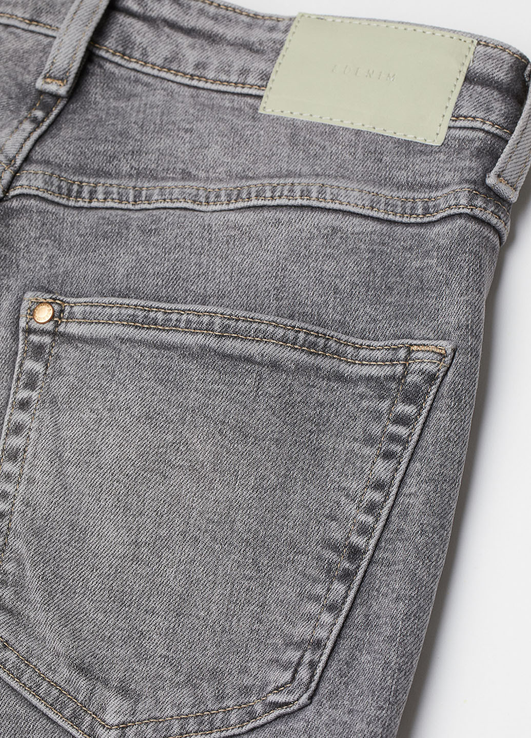 Светло-серые демисезонные прямые джинсы H&M