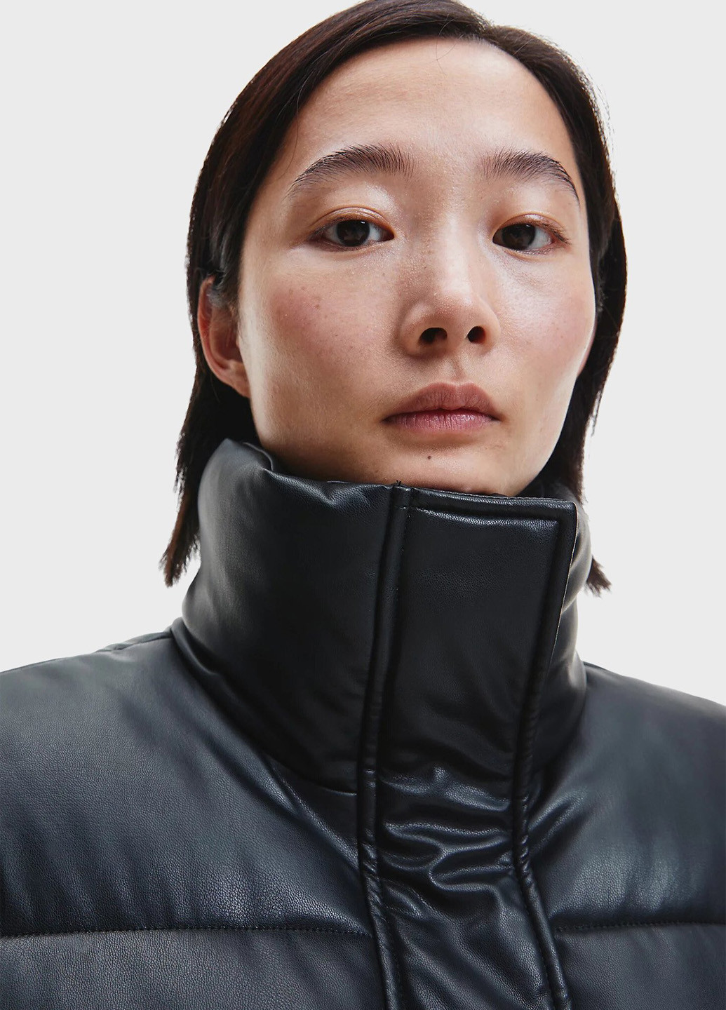 Черная демисезонная куртка Calvin Klein