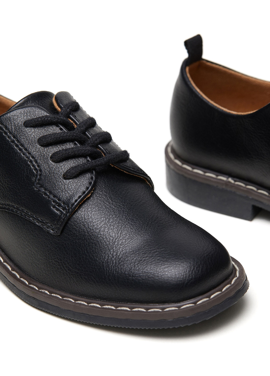 Черные туфли со шнурками H&M