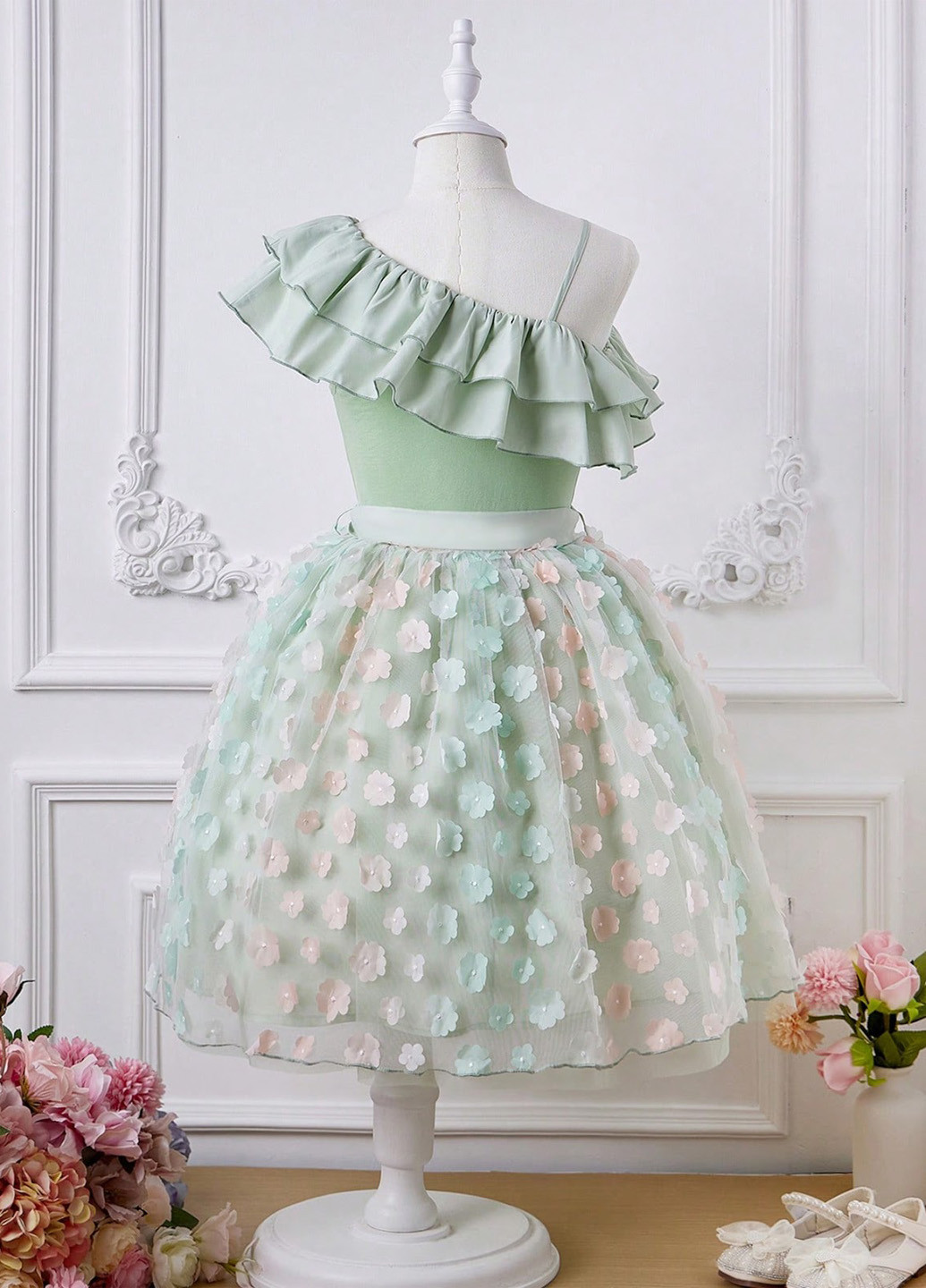 Светло-зеленый летний костюм (топ, юбка) SHEIN