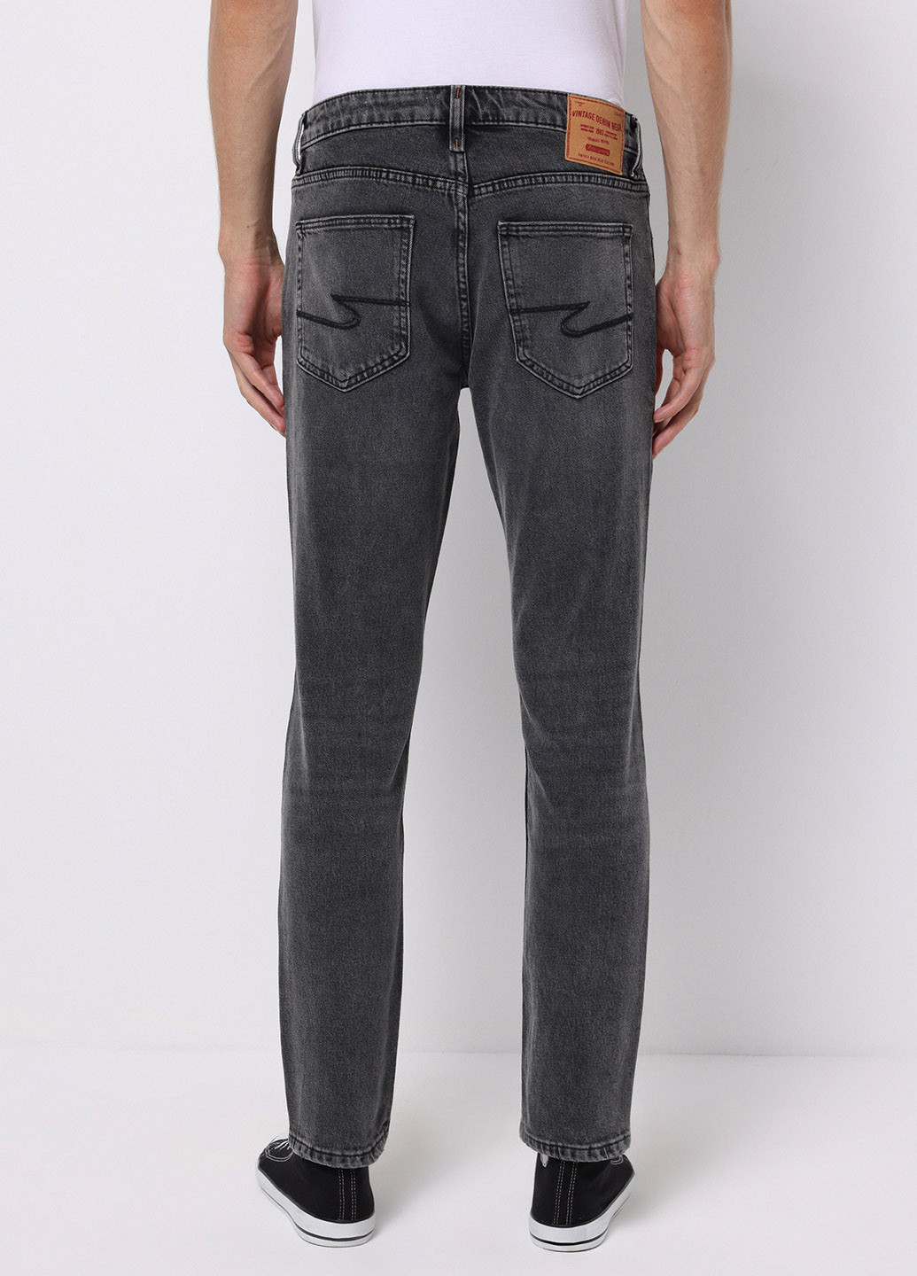 Темно-серые демисезонные прямые джинси Colin's