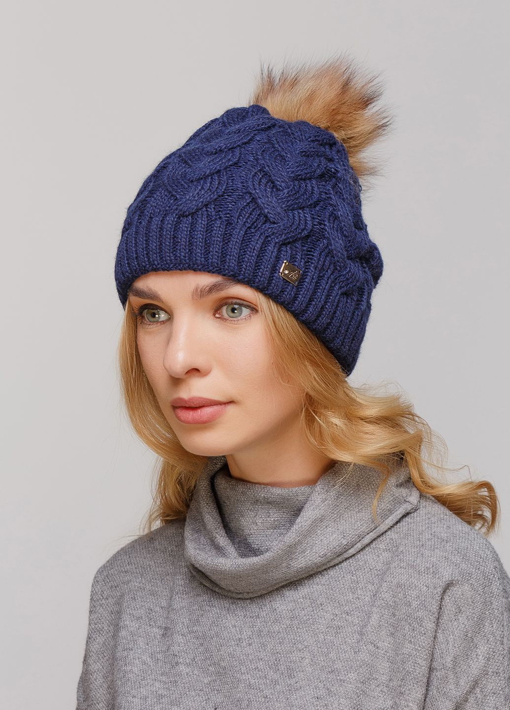 Зимняя теплая женская шапка на флисовой подкладке 550646 Merlini (249643133)
