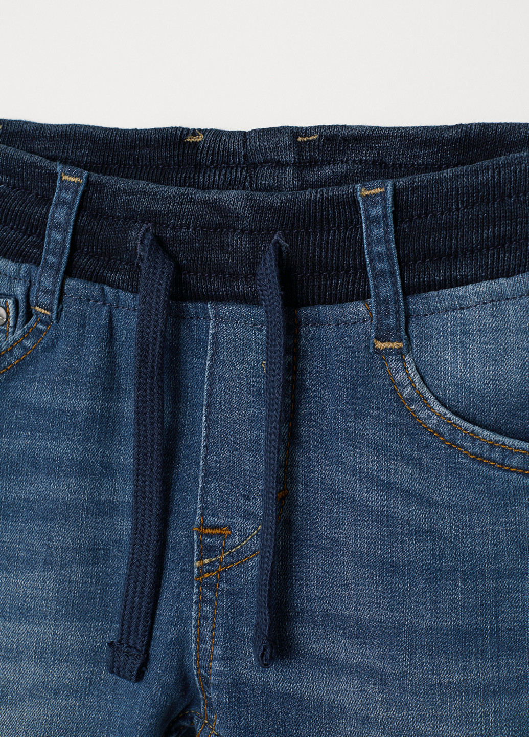 Синие джинсовые демисезонные брюки зауженные H&M