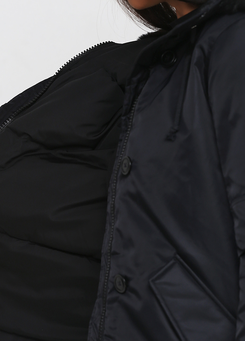 Черная зимняя куртка Levi's