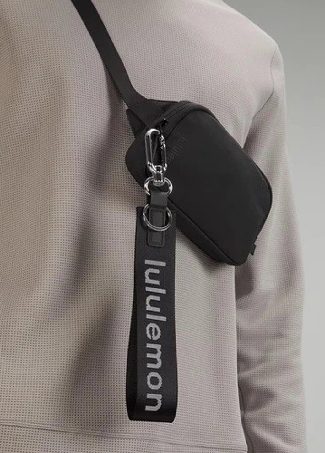 Брелок Lululemon Athletica (348077201)