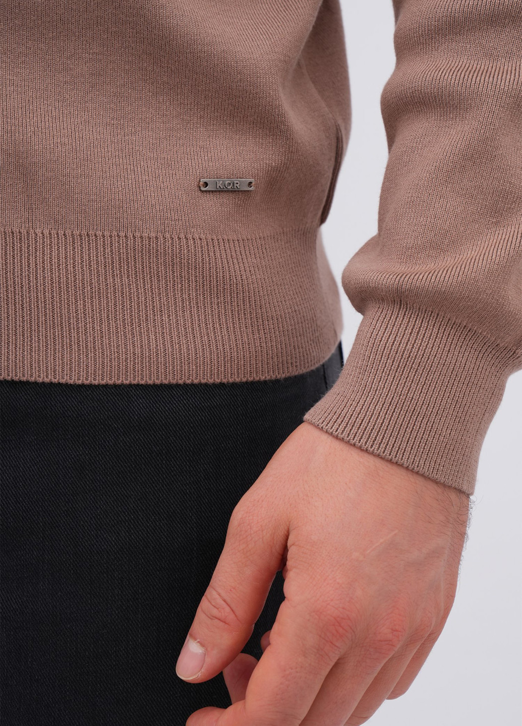 Темно-бежевый демисезонный свитер K.O.R