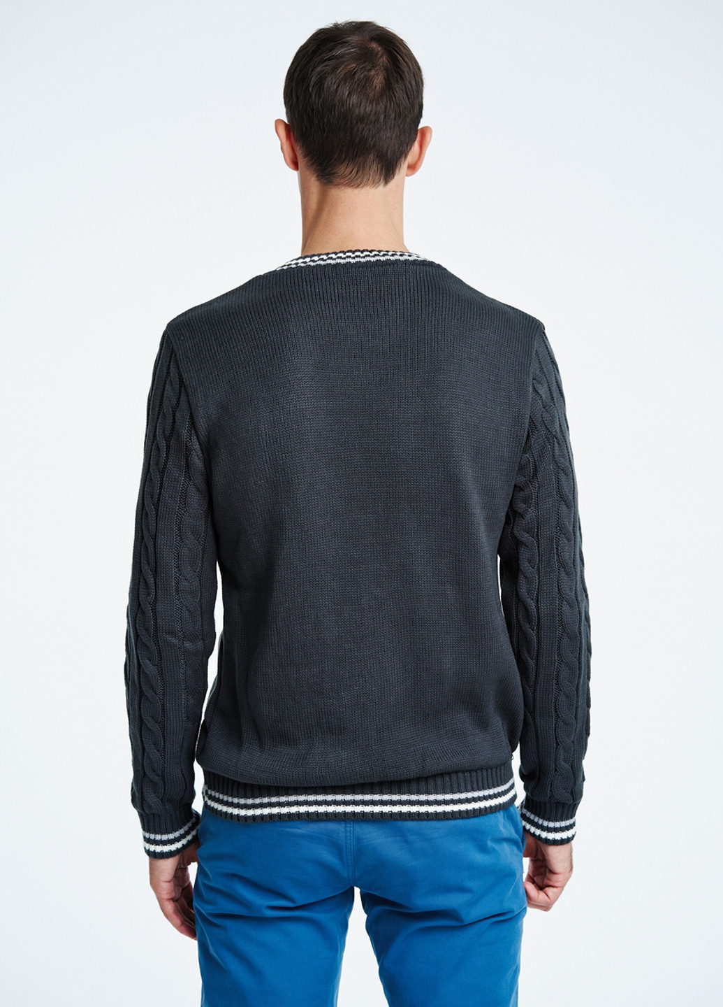 Темно-серый демисезонный пуловер пуловер SVTR