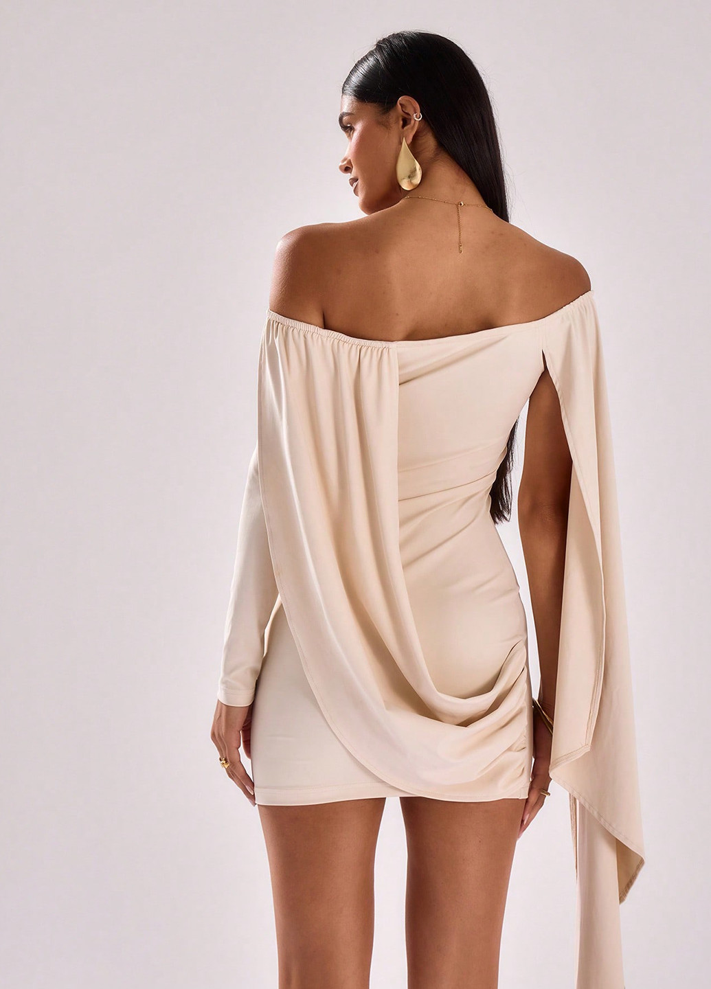 Айвори праздничный платье с открытыми плечами SHEIN однотонное