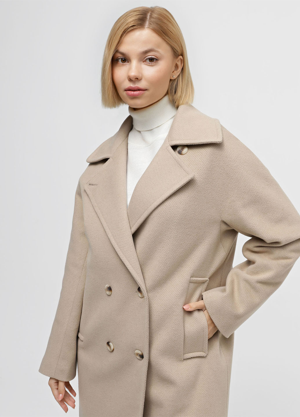 Бежевое демисезонное Пальто двубортное Braska