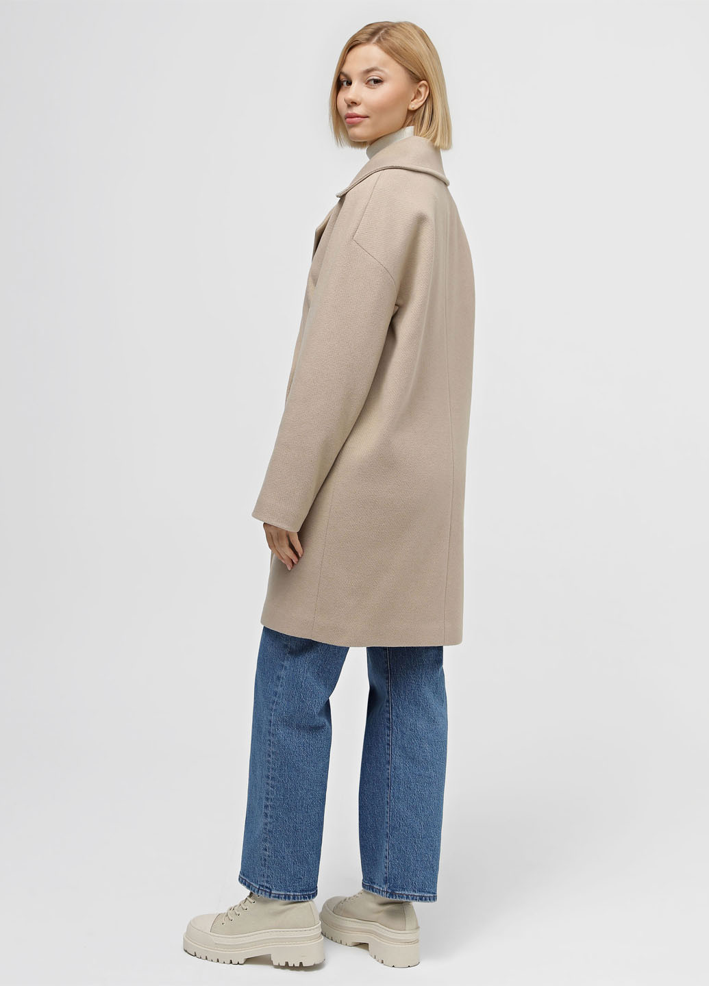 Бежевое демисезонное Пальто двубортное Braska