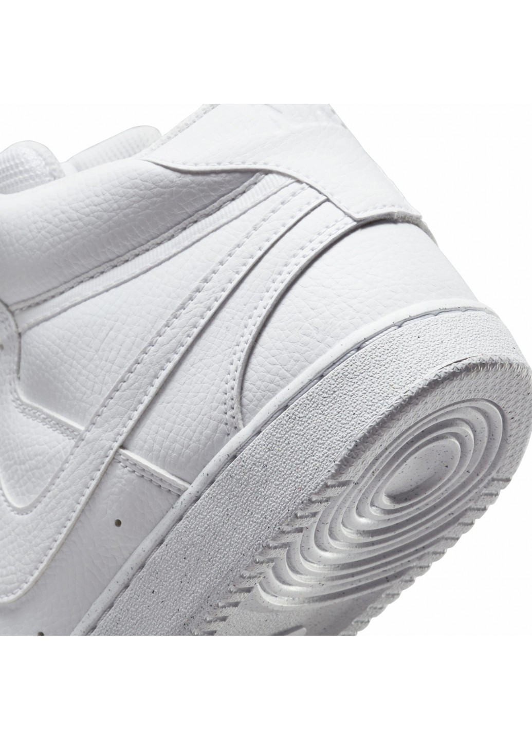 Белые демисезонные кроссовки Nike COURT VISION MID NN