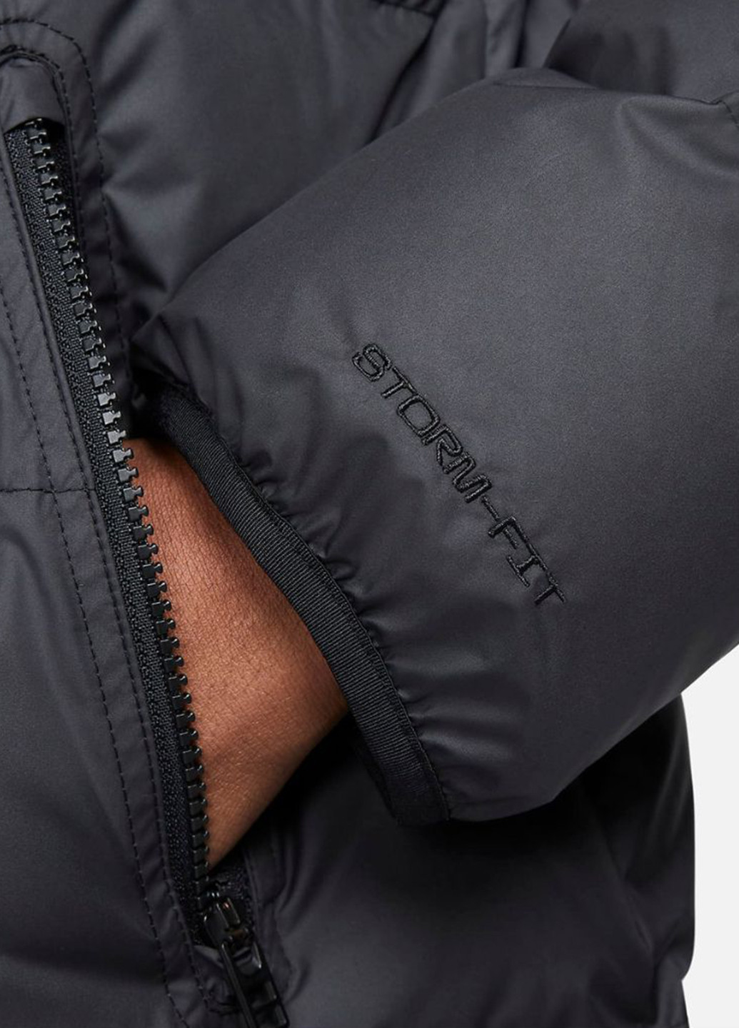 Черная зимняя куртка windrunner primaloft® fb8189-010 Nike Windrunner PrimaLoft®