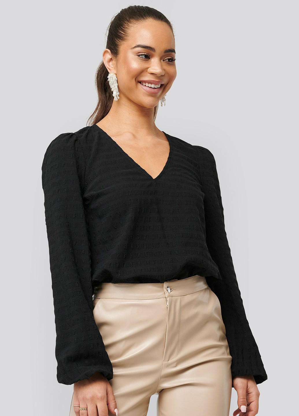 Чорна блуза NA-KD