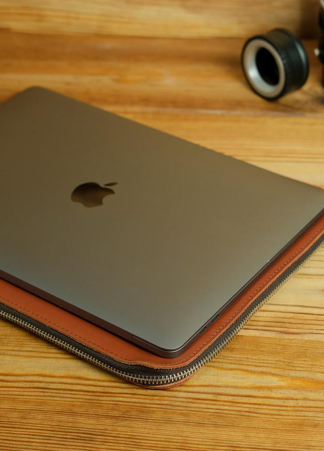 Кожаный чехол для MacBook на молнии с войлоком Дизайн №41 Berty (253861790)