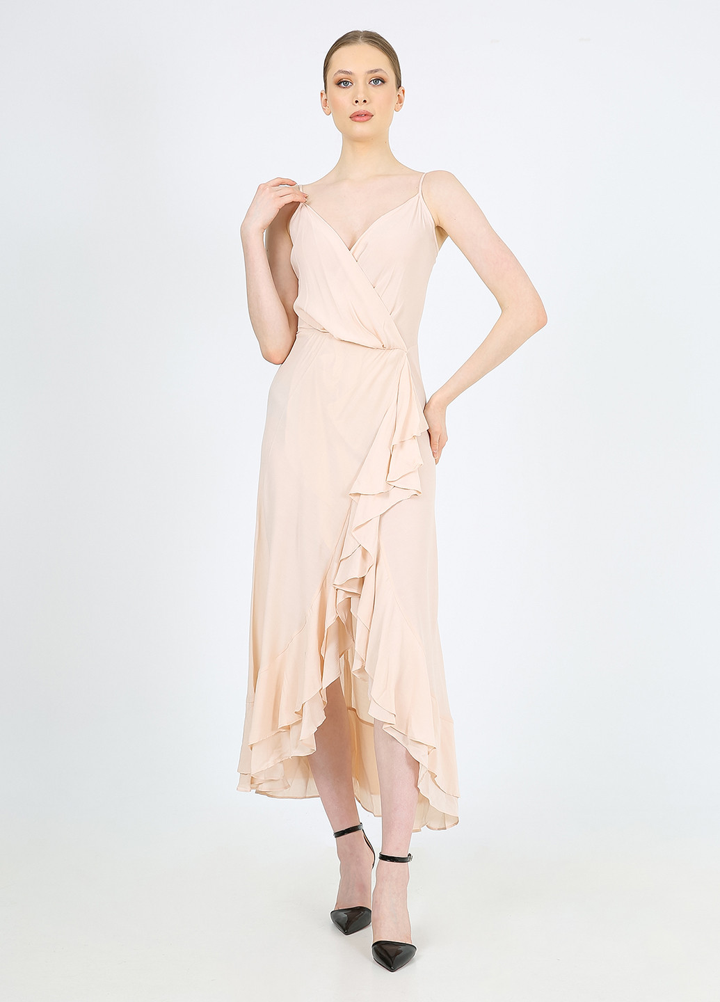 Пудровое кэжуал платье на запах Casalini однотонное