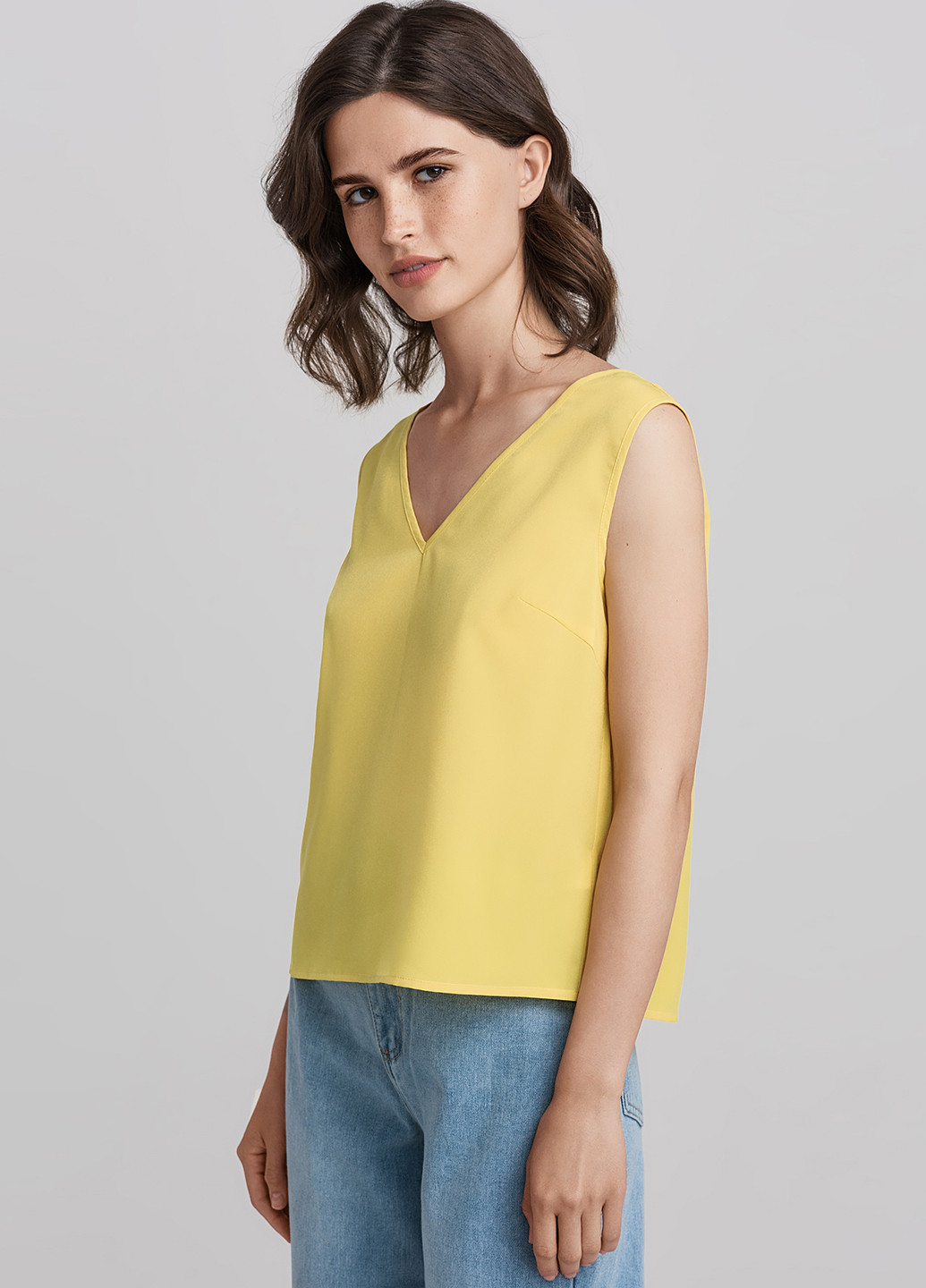 Желтая летняя блузка befree