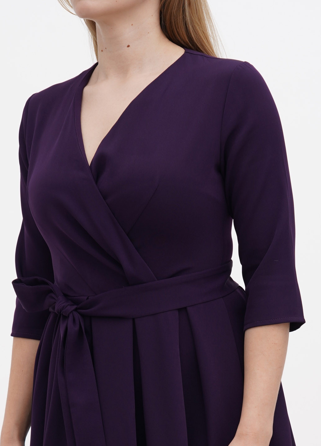 Фиолетовое кэжуал платье клеш, на запах Laura Bettini однотонное