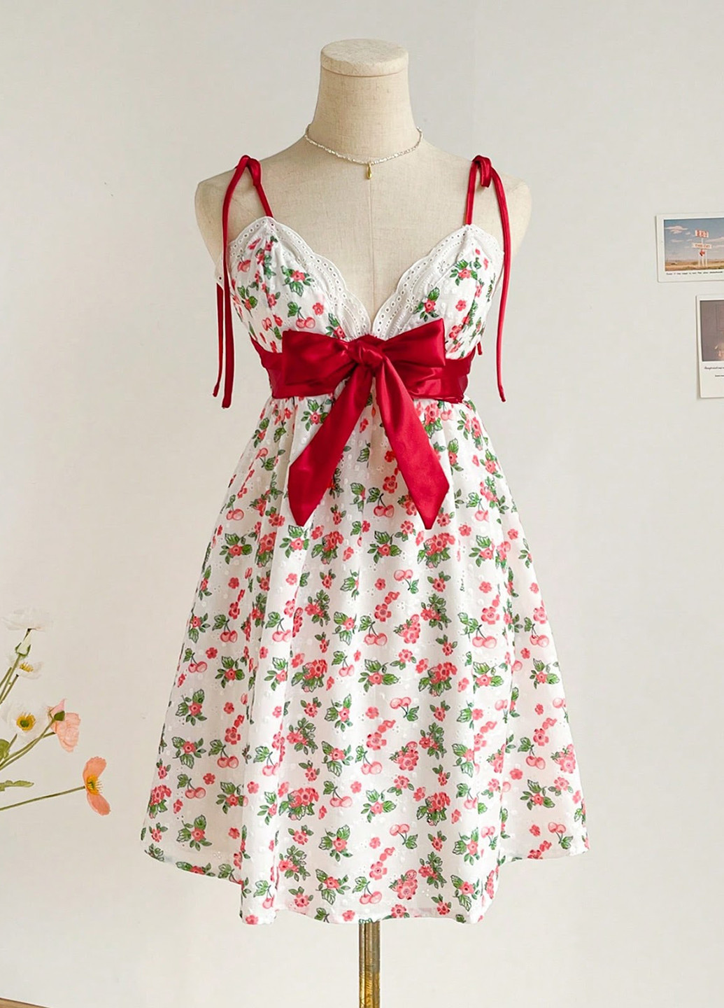 Комбінована кежуал сукня кльош, в стилі армпір, з відкритою спиною SHEIN з квітковим принтом