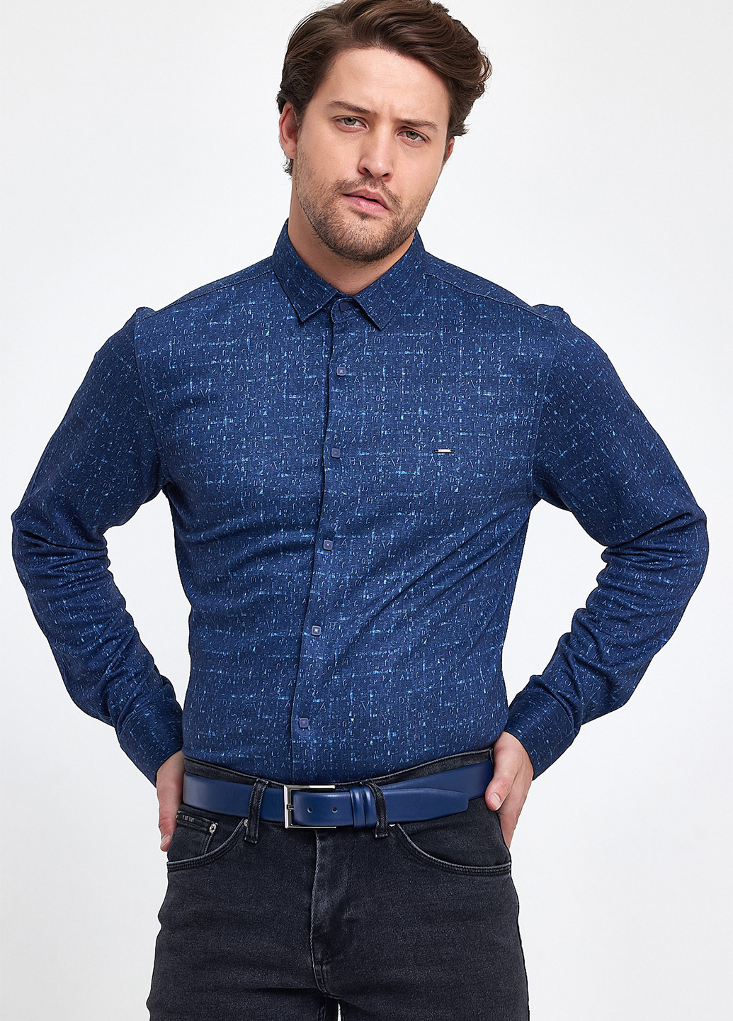 Синяя кэжуал рубашка с абстрактным узором Trend Collection