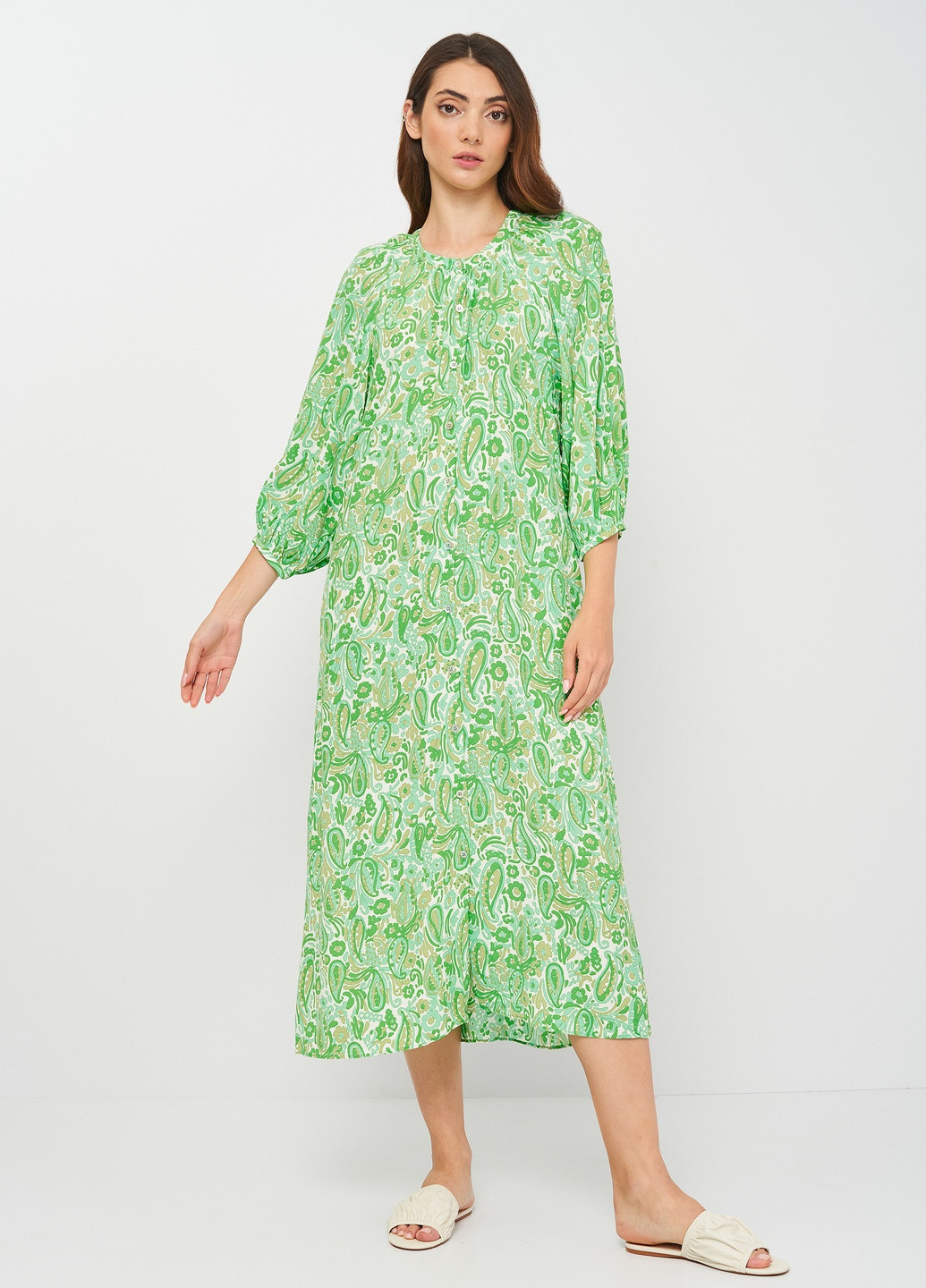 Зеленое кэжуал платье Zara с цветочным принтом