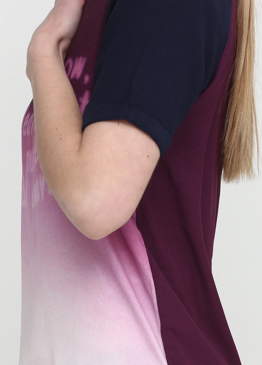 Фиолетовая летняя футболка с коротким рукавом Silvian Heach
