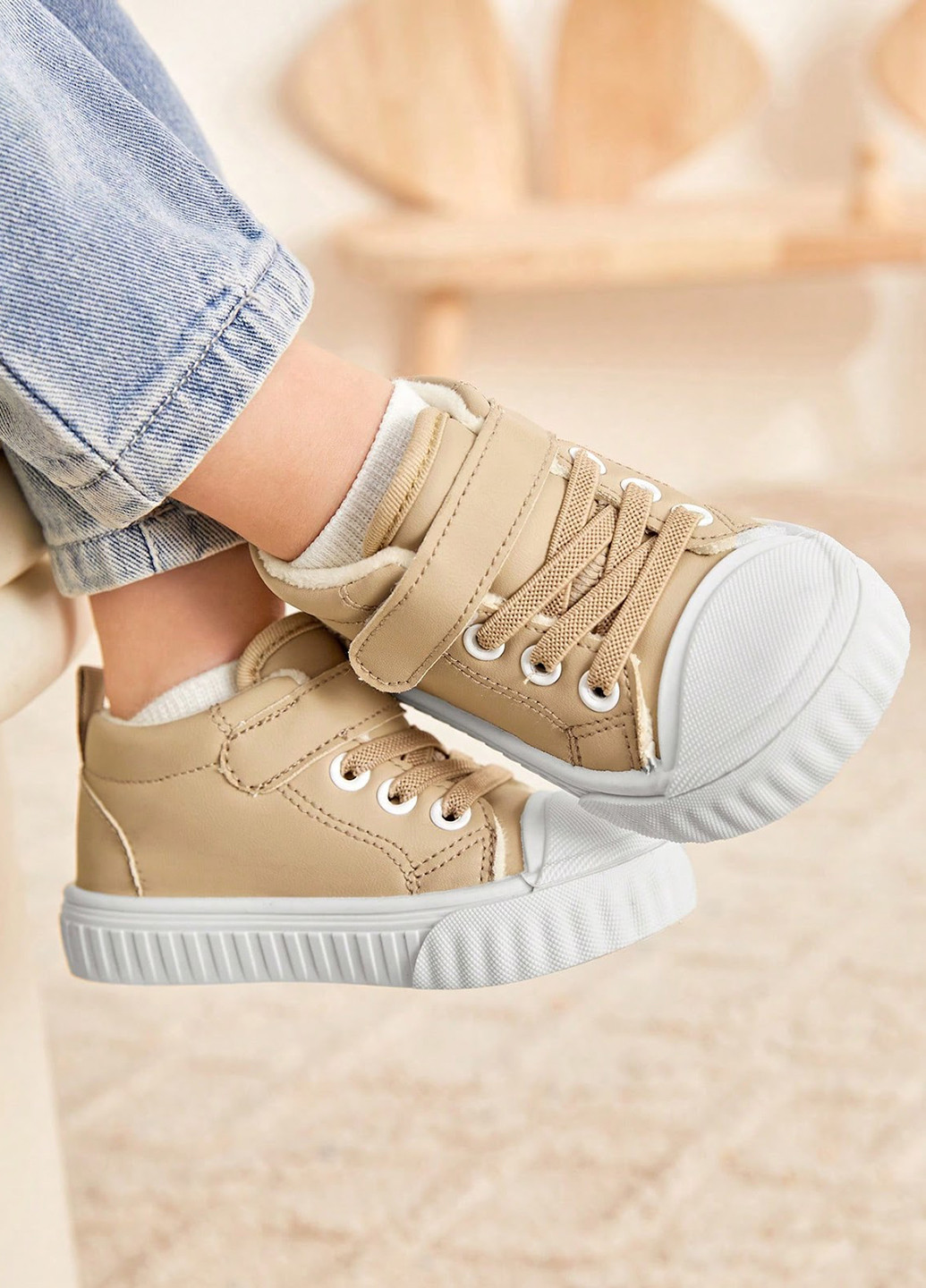 Бежевые кроссовки SHEIN