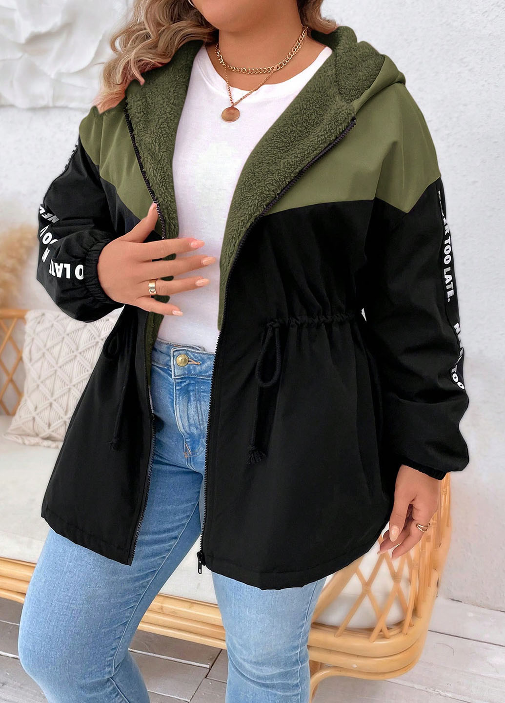 Чорна демісезонна куртка SHEIN