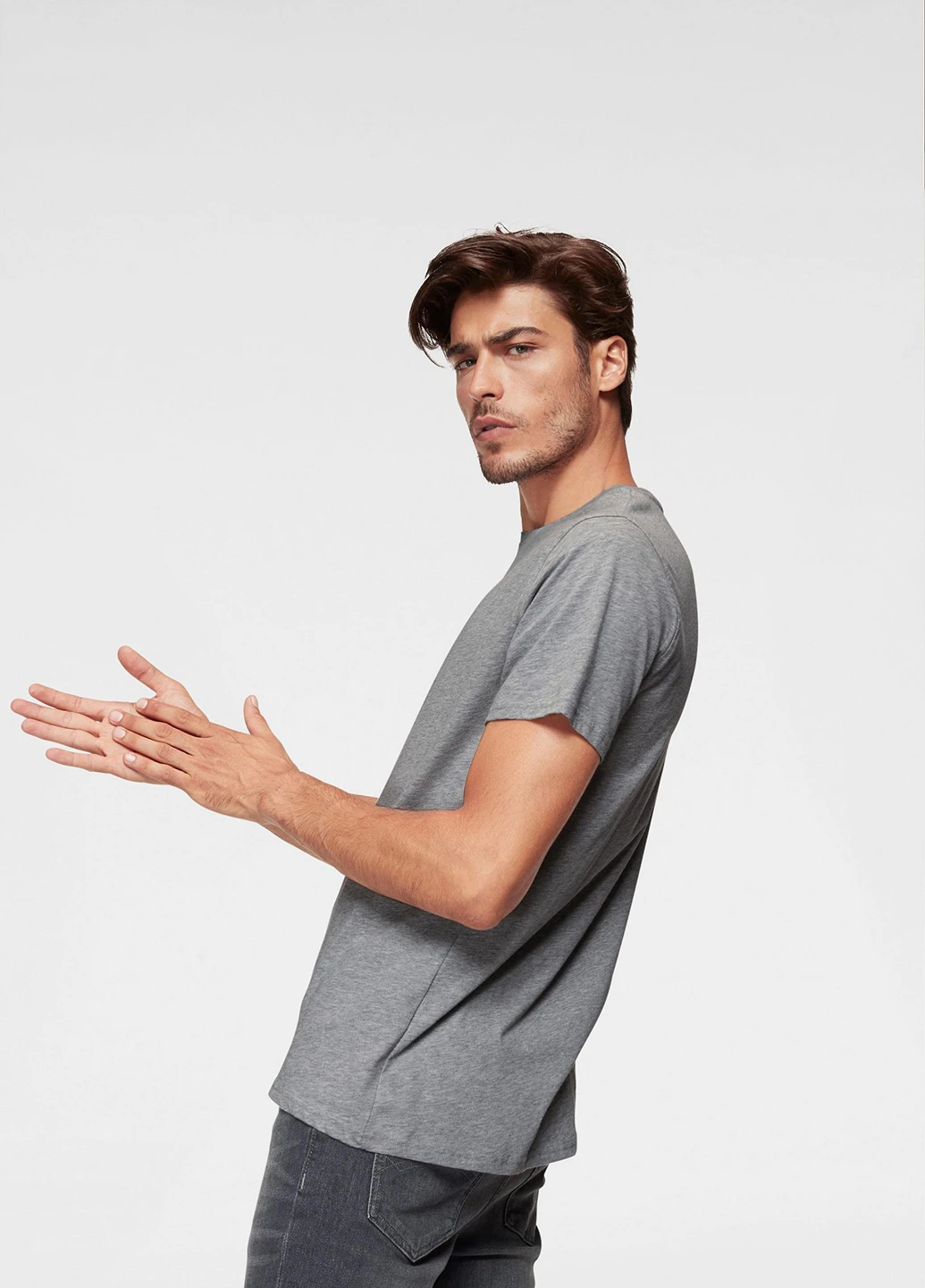 Серая футболка Tommy Jeans