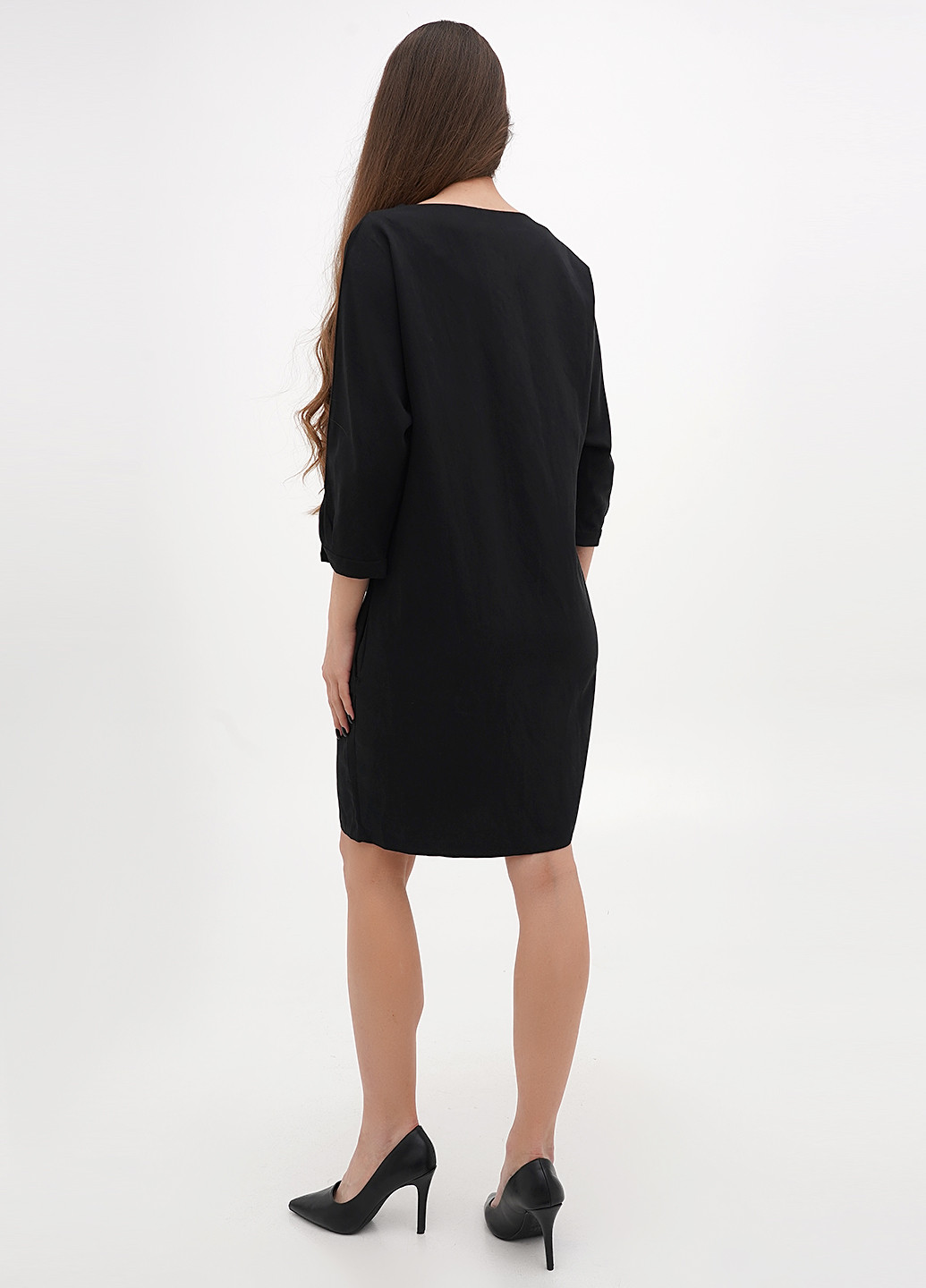 Чорна кежуал сукня Sassofono однотонна