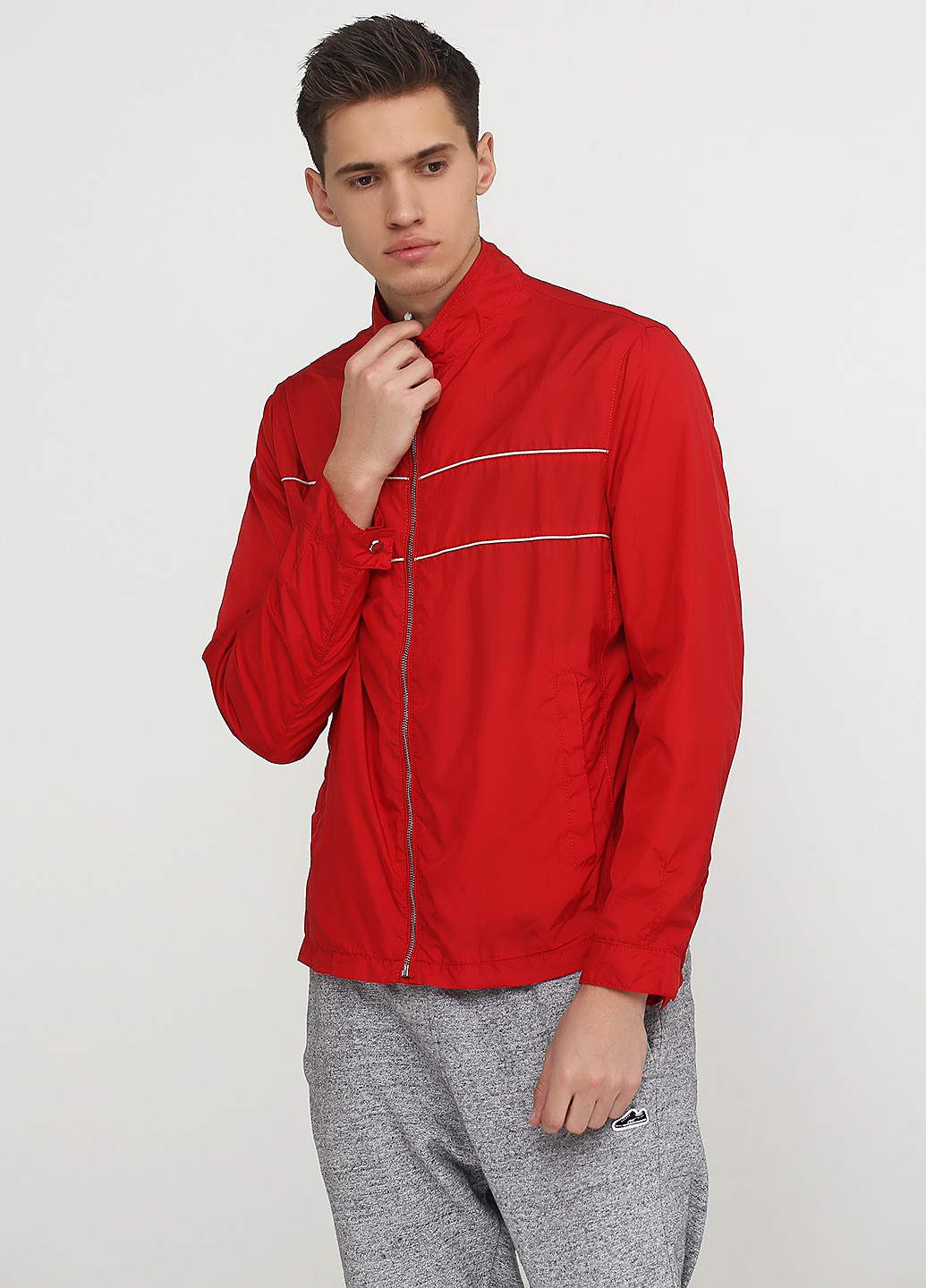 Красная демисезонная куртка Zara