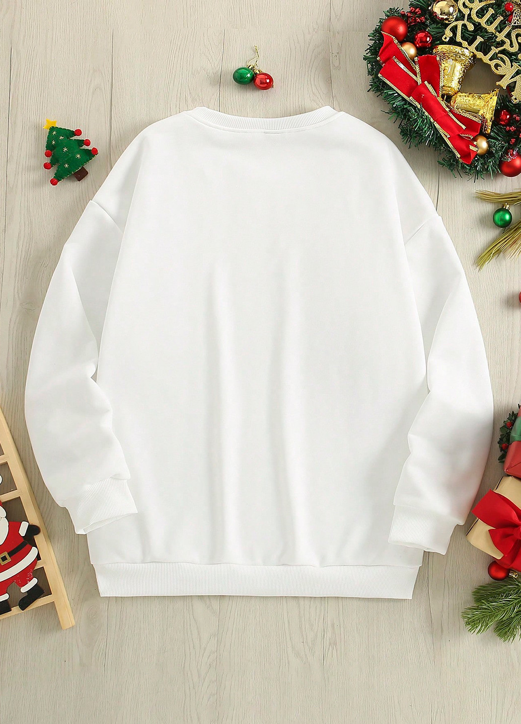 Белый свитшот SHEIN новогодний без декора (340304498)