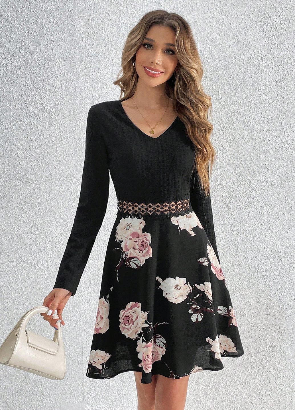 Черное кэжуал платье клеш SHEIN с цветочным принтом