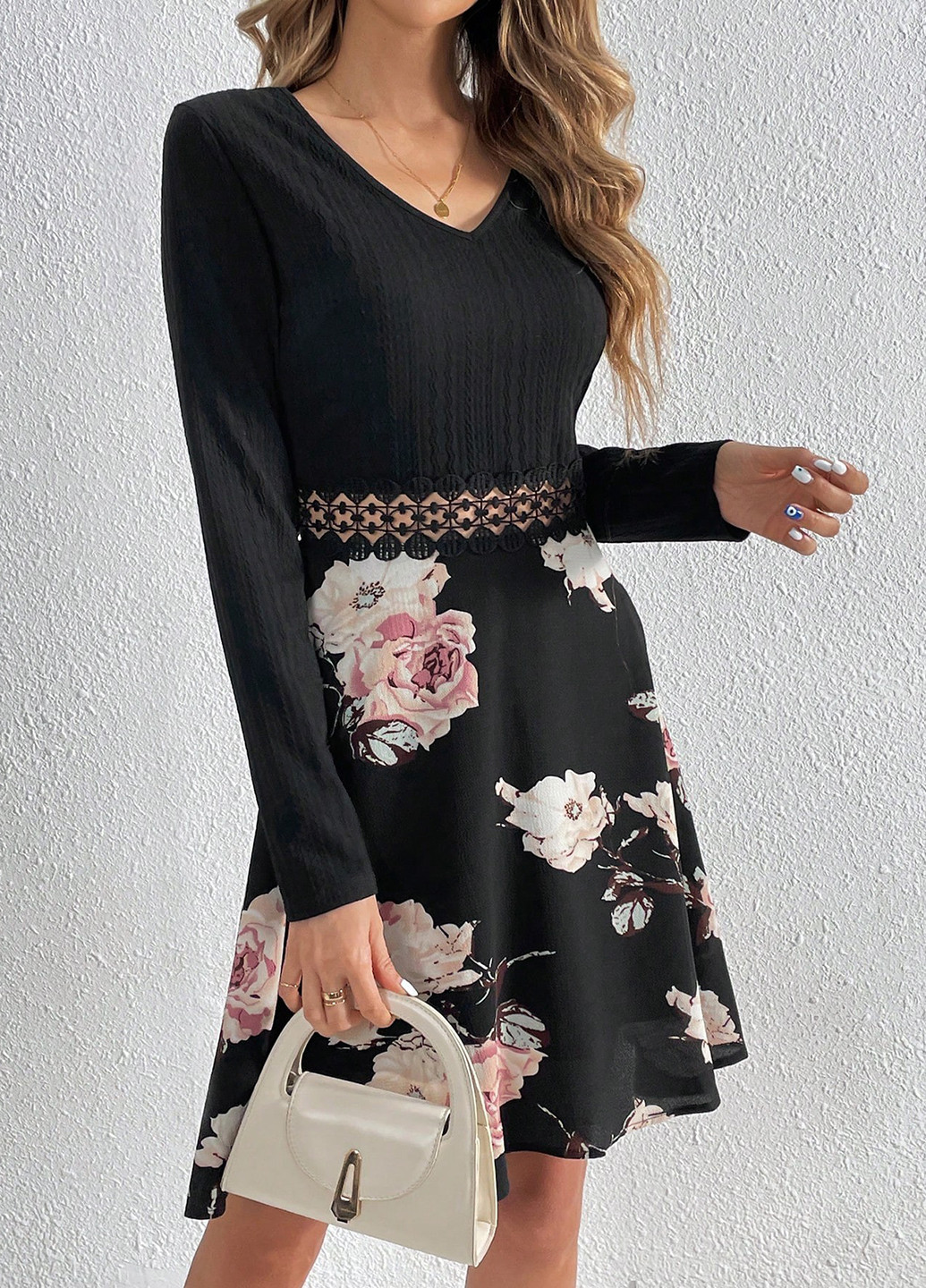 Черное кэжуал платье клеш SHEIN с цветочным принтом