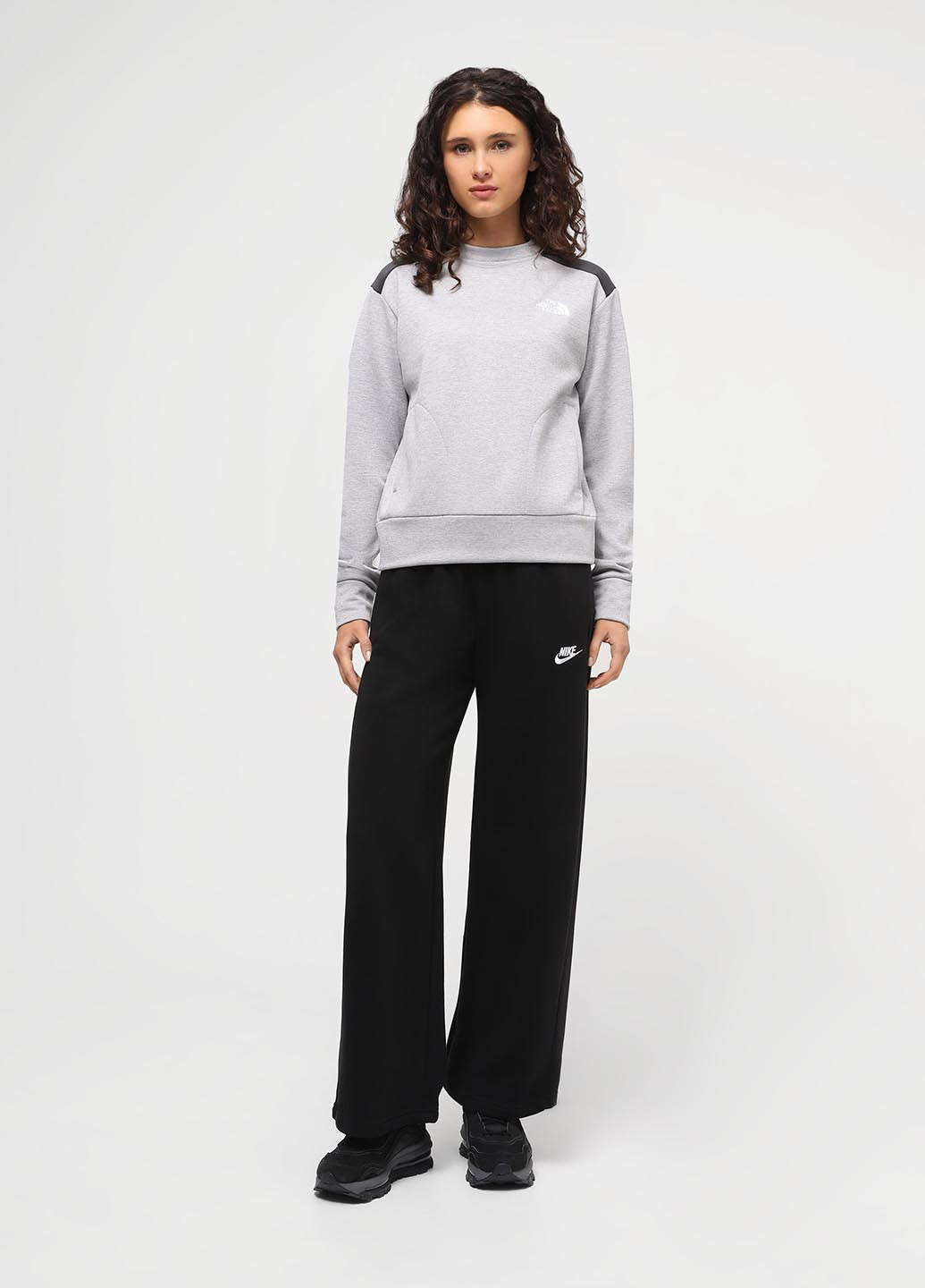 Світло-сірий світшот The North Face логотип без декору (330358905)