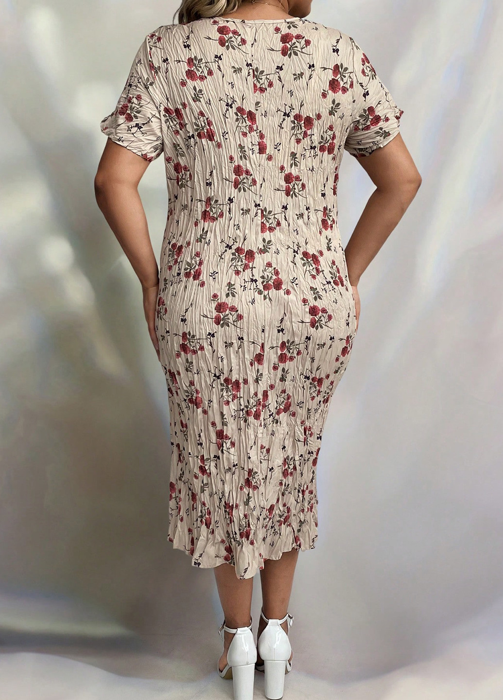 Бежевое кэжуал платье а-силуэт SHEIN с цветочным принтом