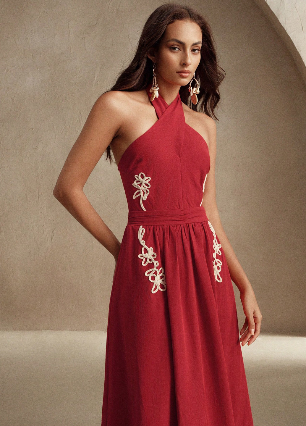 Красное вечернее платье клеш, с открытой спиной SHEIN с цветочным принтом