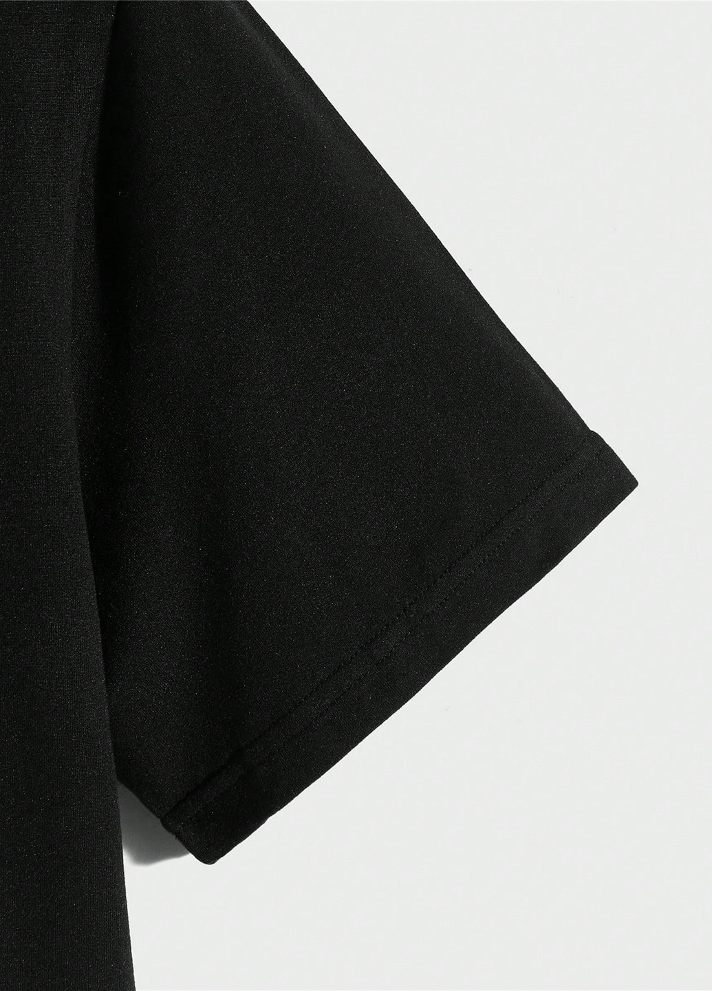 Чорна футболка SHEIN